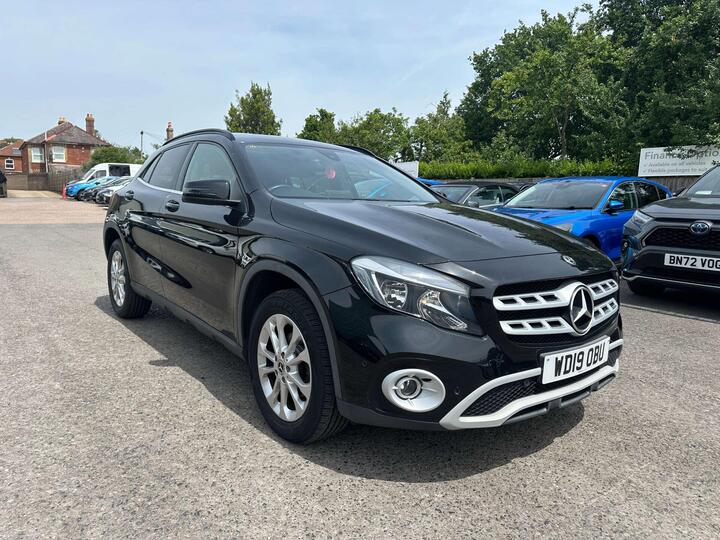Mercedes-Benz GLA 1.6 GLA200 SE (Executive) 7G-DCT Euro 6 (s/s) 5dr Mercedes-Benz GLA 1.6 GLA200 SE (Executive) 7G-DCT Euro 6 (s/s) 5dr