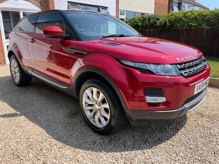 Land Rover Range Rover Evoque 2.2 ED4 Pure Tech FWD Euro 5 (s/s) 3dr Land Rover Range Rover Evoque 2.2 ED4 Pure Tech FWD Euro 5 (s/s) 3dr