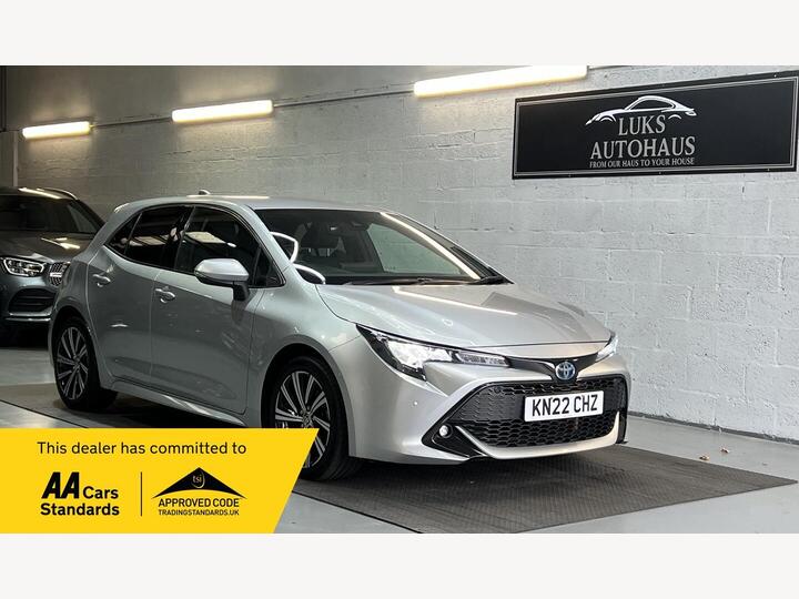 Toyota Corolla 1.8 VVT-h Design CVT Euro 6 (s/s) 5dr Toyota Corolla 1.8 VVT-h Design CVT Euro 6 (s/s) 5dr