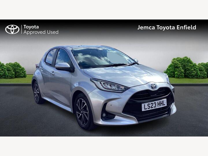 Toyota Yaris 1.5 VVT-h Design E-CVT Euro 6 (s/s) 5dr