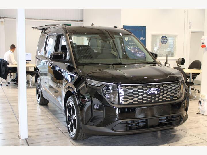 Ford E-Tourneo Courier 43kWh Titanium Auto 5dr