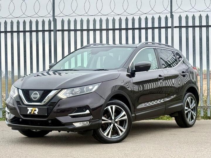 Nissan QASHQAI 1.6 DCi N-Connecta Euro 6 (s/s) 5dr