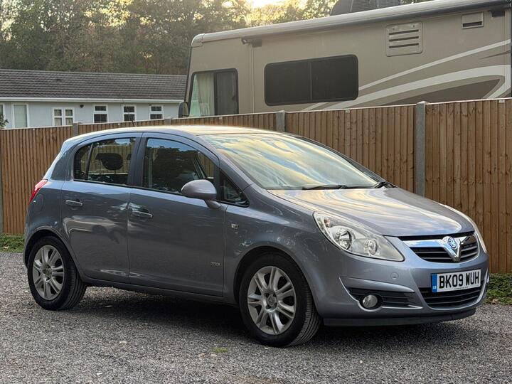 Vauxhall Corsa 1.2i 16v Design 5dr (a/c)