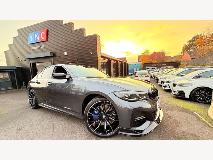 BMW 3 Series 2.0 330e 12kWh M Sport Auto Euro 6 (s/s) 4dr BMW 3 Series 2.0 330e 12kWh M Sport Auto Euro 6 (s/s) 4dr