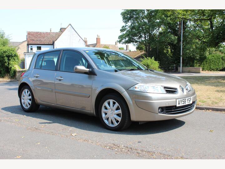 Renault Megane 1.6 VVT Tech Run 5dr Renault Megane 1.6 VVT Tech Run 5dr