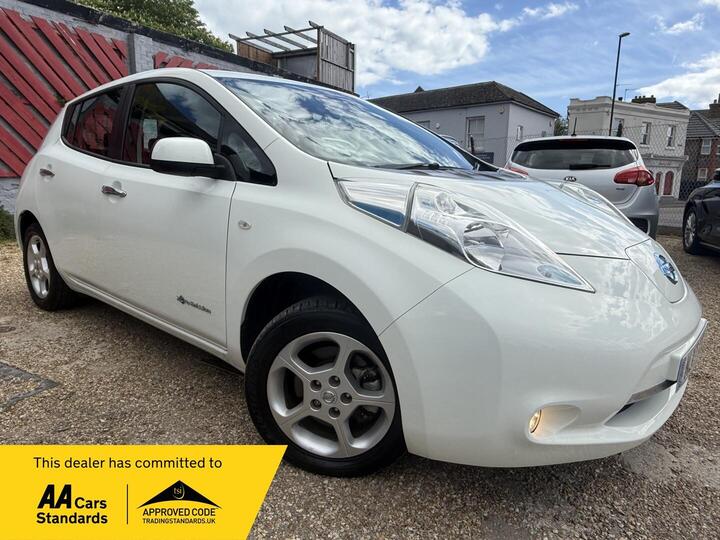 Nissan Leaf 24kWh Acenta Auto 5dr Nissan Leaf 24kWh Acenta Auto 5dr