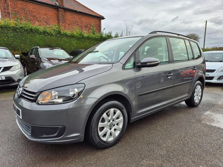 Volkswagen Touran 1.6 TDI S Euro 5 5dr Volkswagen Touran 1.6 TDI S Euro 5 5dr