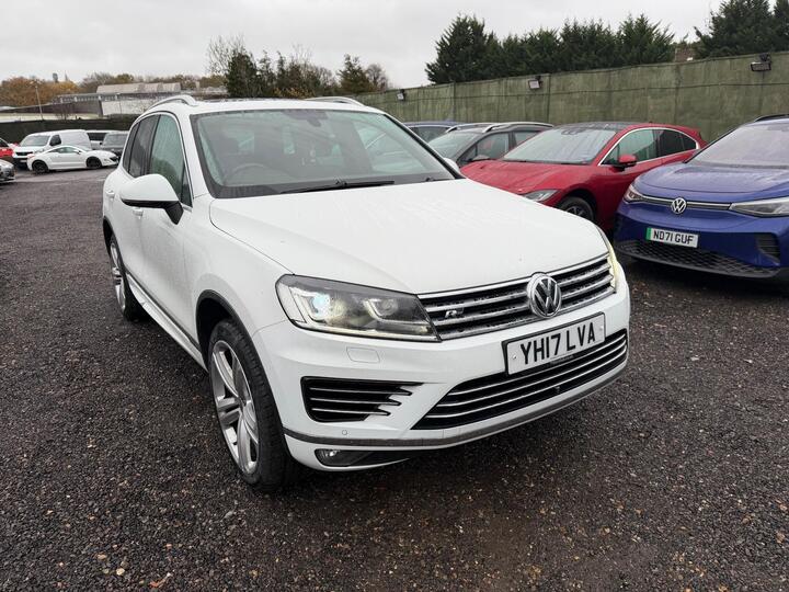Volkswagen Touareg 3.0 TDI V6 BlueMotion Tech R-Line Plus Tiptronic 4WD Euro 6 (s/s) 5dr