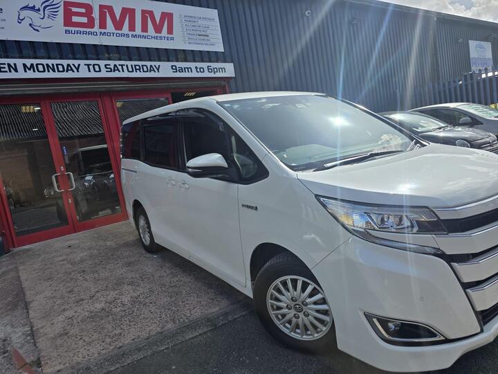 Toyota Noah N/A
