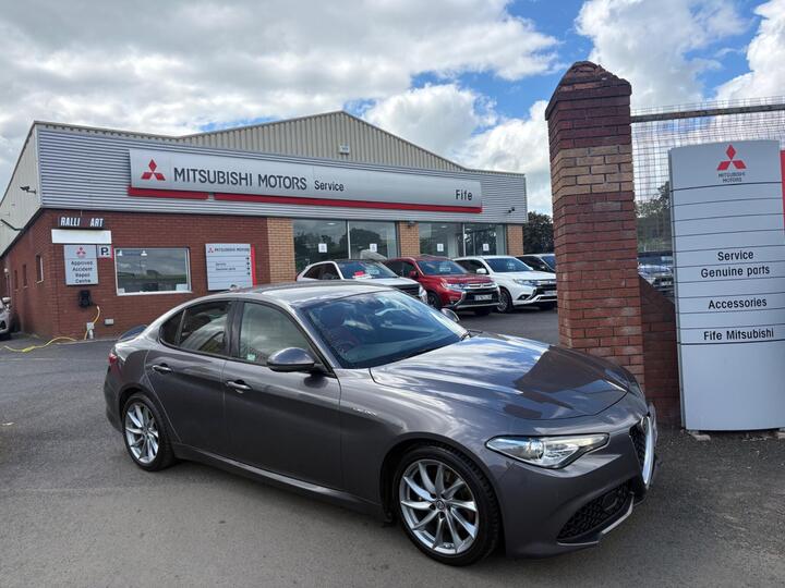 Alfa Romeo Giulia 2.0T Veloce Auto Euro 6 (s/s) 4dr