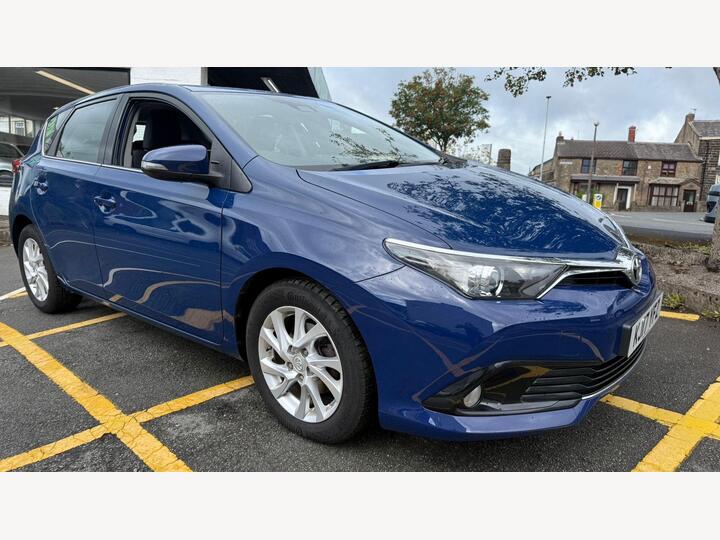 Toyota Auris 1.2 VVT-i Business Edition Euro 6 (s/s) 5dr (Safety Sense)