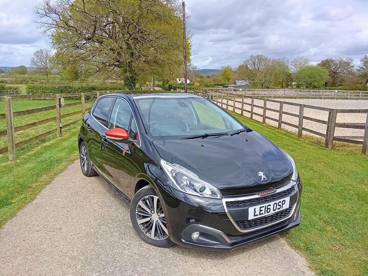 Peugeot 208 1.2 PureTech Roland Garros Euro 6 (s/s) 5dr