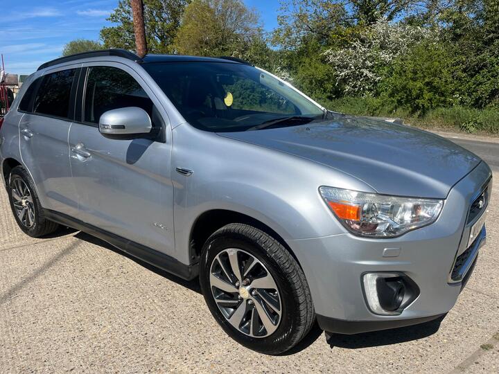Mitsubishi ASX 2.2 DI-D 4 Auto 4WD Euro 5 (s/s) 5dr Mitsubishi ASX 2.2 DI-D 4 Auto 4WD Euro 5 (s/s) 5dr