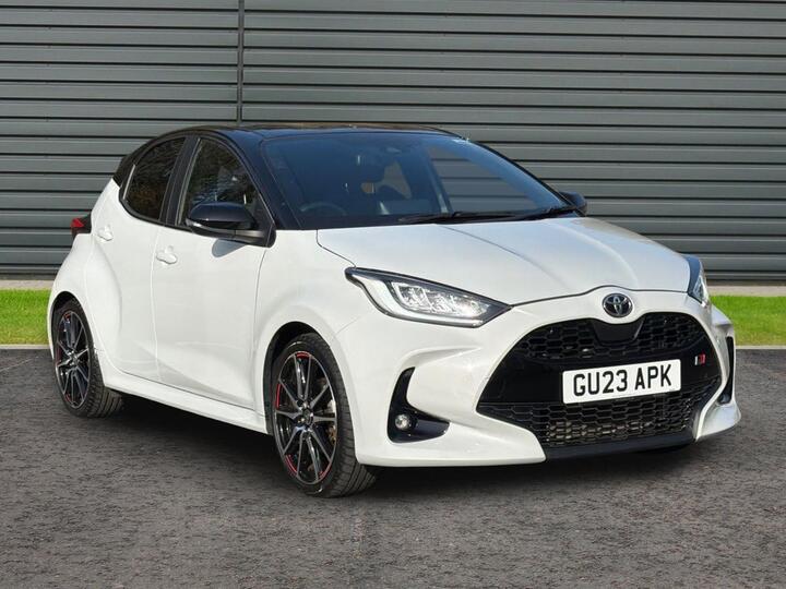 Toyota Yaris 1.5 VVT-h GR SPORT E-CVT Euro 6 (s/s) 5dr