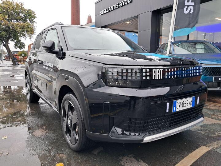 Fiat Grande Panda 44kWh La Prima Auto 5dr (11kW Charger)