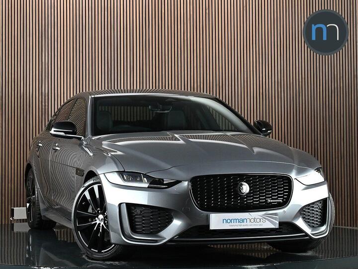 Jaguar XE 2.0 D200 MHEV R-Dynamic SE Black Auto Euro 6 (s/s) 4dr