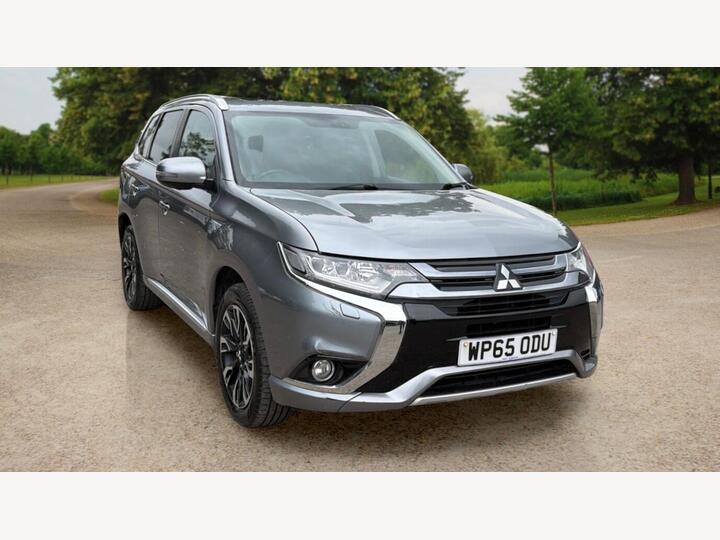 Mitsubishi Outlander 2.0h 12kWh GX4h CVT 4WD Euro 6 (s/s) 5dr Mitsubishi Outlander 2.0h 12kWh GX4h CVT 4WD Euro 6 (s/s) 5dr