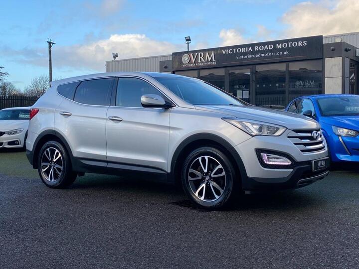 Hyundai SANTA FE 2.2 CRDi Style Auto 4WD Euro 5 5dr (5 Seat) Hyundai SANTA FE 2.2 CRDi Style Auto 4WD Euro 5 5dr (5 Seat)