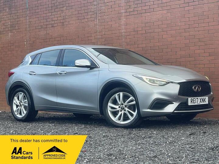 Infiniti Q30 1.6T Premium Euro 6 (s/s) 5dr