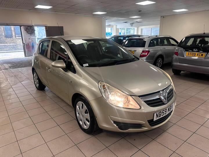 Vauxhall Corsa 1.4i 16v Club 5dr