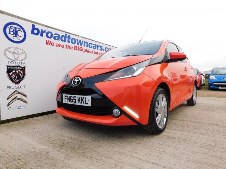 Toyota AYGO 1.0 VVT-i X-pression X-wave Euro 5 5dr Euro 5