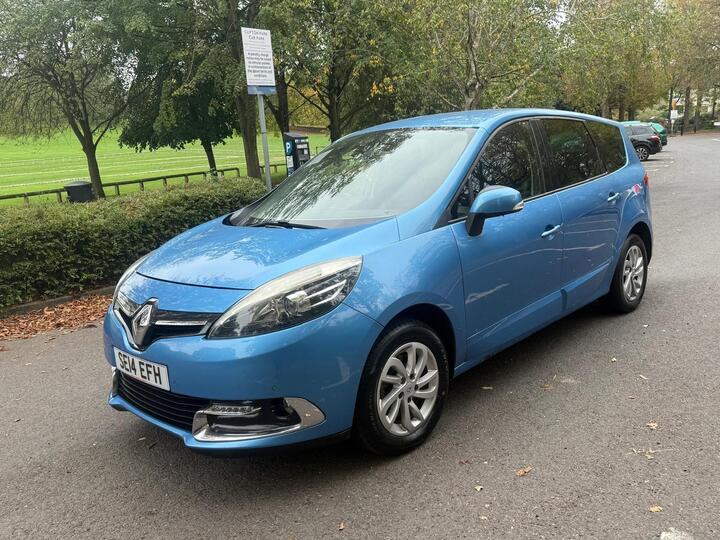 Renault Grand Scenic 1.5 DCi ENERGY Dynamique TomTom Euro 5 (s/s) 5dr Renault Grand Scenic 1.5 DCi ENERGY Dynamique TomTom Euro 5 (s/s) 5dr