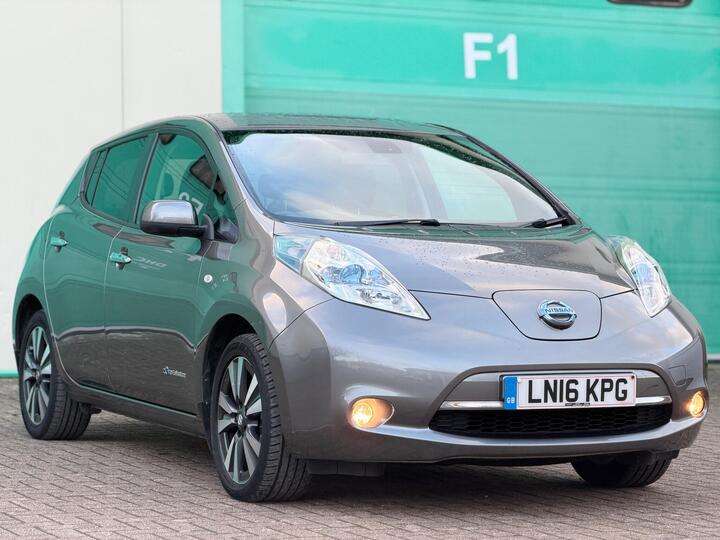 Nissan Leaf 30kWh Tekna Auto 5dr Nissan Leaf 30kWh Tekna Auto 5dr