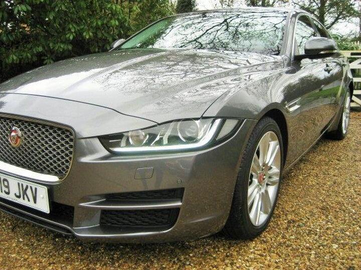 Jaguar XE 2.0d Portfolio Auto Euro 6 (s/s) 4dr