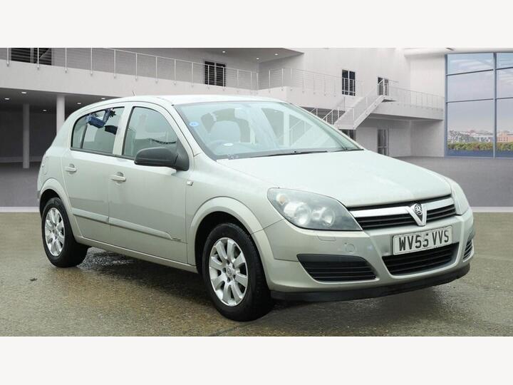 Vauxhall Astra 1.8i 16v Club 5dr Vauxhall Astra 1.8i 16v Club 5dr