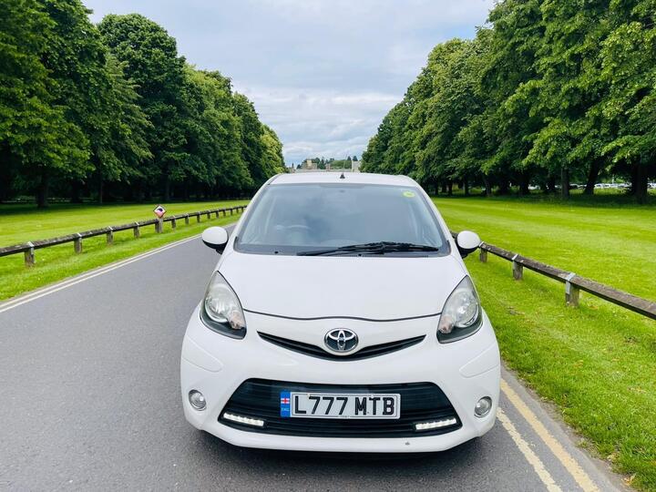 Toyota AYGO 1.0 VVT-i Fire Euro 5 5dr