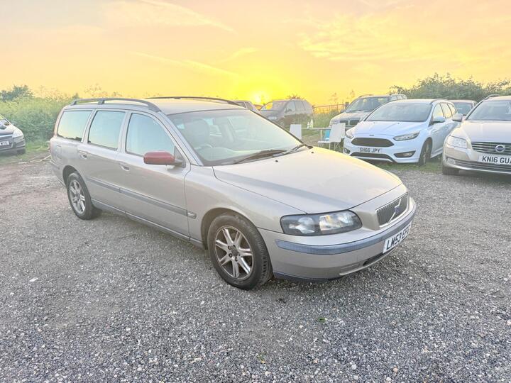 Volvo V70 2.4 S 5dr