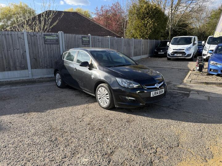 Vauxhall ASTRA 1.4 16v Excite Euro 5 5dr Vauxhall ASTRA 1.4 16v Excite Euro 5 5dr