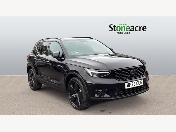 Volvo XC40 2.0 B3 MHEV Plus Black Edition DCT Auto Euro 6 (s/s) 5dr