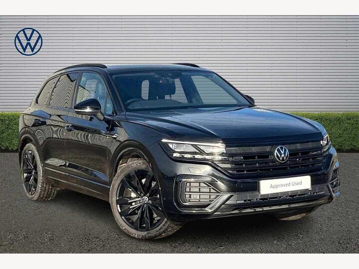 Volkswagen Touareg 3.0 TDI V6 Black Edition Tiptronic 4Motion Euro 6 (s/s) 5dr Volkswagen Touareg 3.0 TDI V6 Black Edition Tiptronic 4Motion Euro 6 (s/s) 5dr