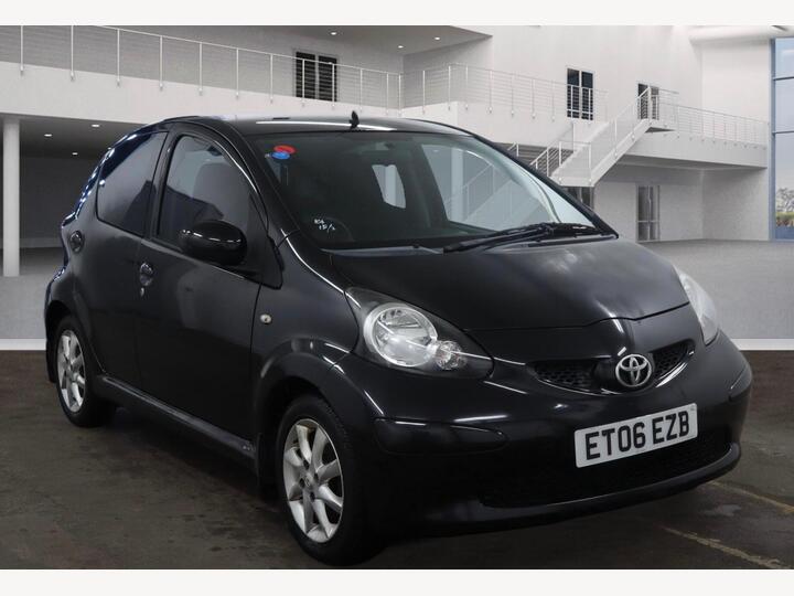Toyota AYGO 1.0 VVT-i Black Euro 4 5dr