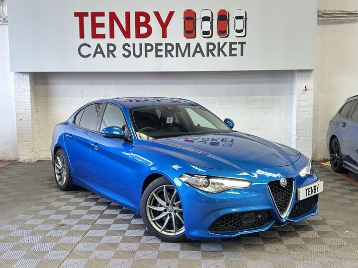 Alfa Romeo GIULIA 2.0T Veloce Auto Euro 6 (s/s) 4dr Alfa Romeo GIULIA 2.0T Veloce Auto Euro 6 (s/s) 4dr