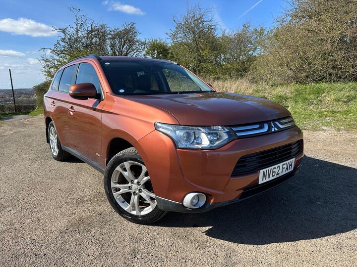 Mitsubishi Outlander 2.2 DI-D GX5 Auto 4WD Euro 5 (s/s) 5dr Mitsubishi Outlander 2.2 DI-D GX5 Auto 4WD Euro 5 (s/s) 5dr