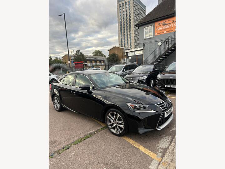 Lexus IS 2.5 300h E-CVT Euro 6 (s/s) 4dr