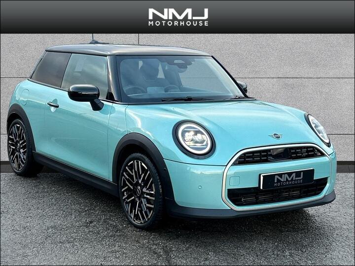 MINI Cooper 1.5C Exclusive Steptronic Euro 6 (s/s) 3dr