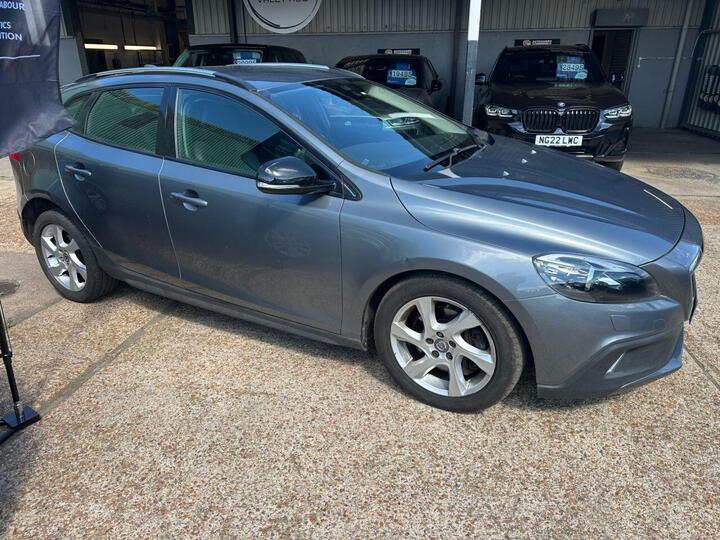 Volvo V40 CROSS COUNTRY 2.0 D2 Lux Euro 6 (s/s) 5dr