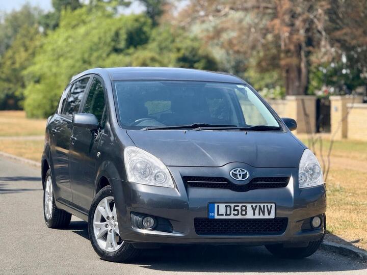 Toyota Corolla Verso 1.8 VVT-i SR 5dr