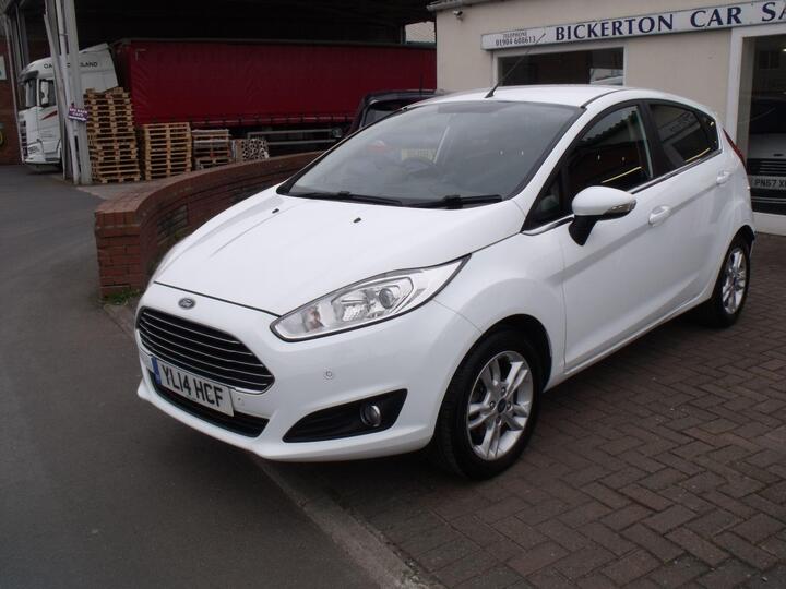 Ford Fiesta 1.0T EcoBoost Zetec Euro 5 (s/s) 5dr