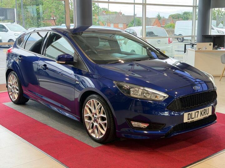 Ford FOCUS 1.0T EcoBoost ST-Line Euro 6 (s/s) 5dr