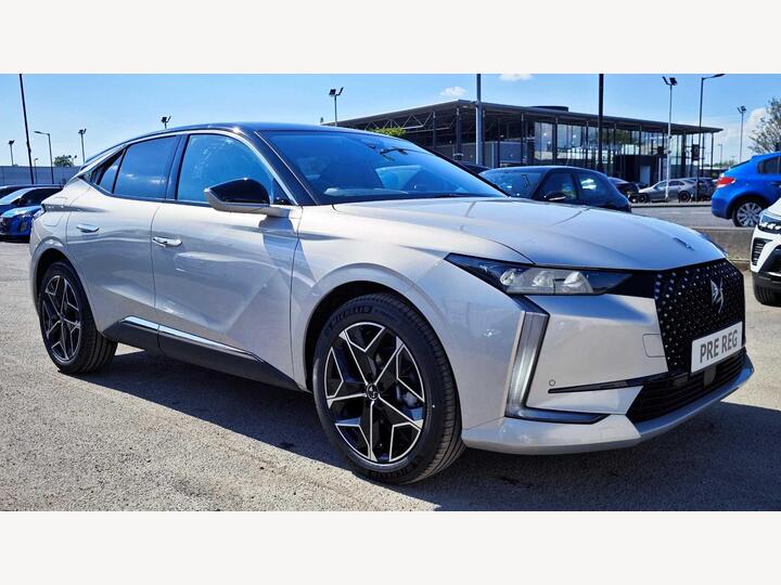 DS AUTOMOBILES DS 4 1.6 E-TENSE 12.4kWh Performance Line EAT8 Euro 6 (s/s) 5dr DS AUTOMOBILES DS 4 1.6 E-TENSE 12.4kWh Performance Line EAT8 Euro 6 (s/s) 5dr