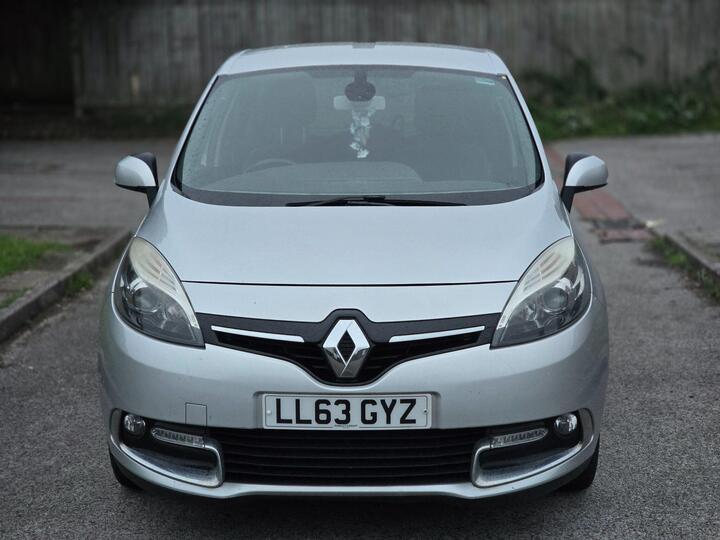 Renault Grand Scenic 1.6 DCi Dynamique TomTom Euro 5 (s/s) 5dr