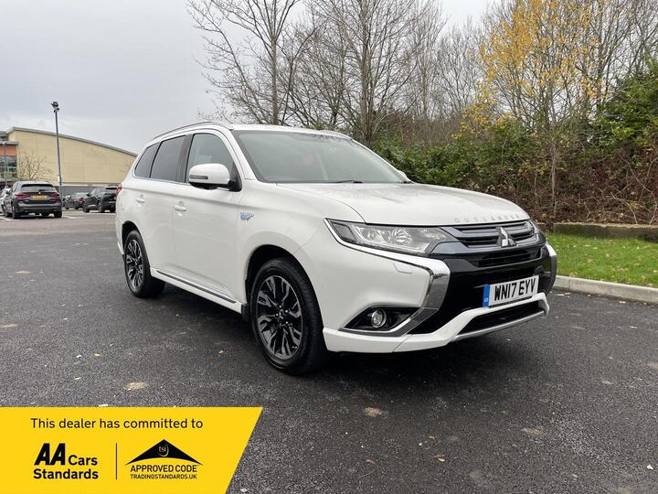 Mitsubishi Outlander 2.0h 12kWh 5h CVT 4WD Euro 6 (s/s) 5dr Mitsubishi Outlander 2.0h 12kWh 5h CVT 4WD Euro 6 (s/s) 5dr