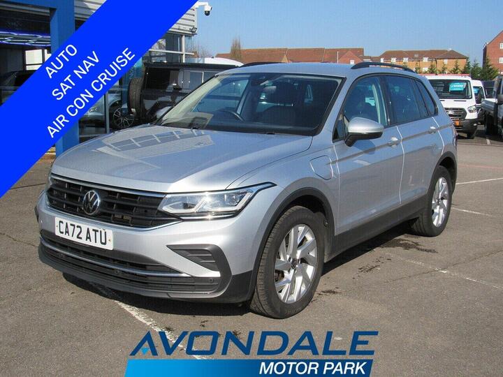 Volkswagen Tiguan 1.4 TSI 13kWh Life DSG Euro 6 (s/s) 5dr