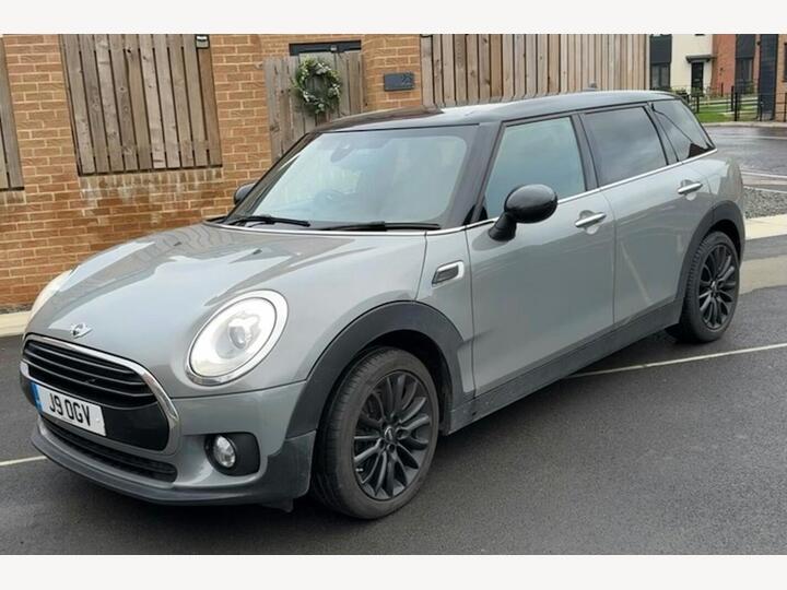 MINI Clubman 1.5 Cooper (Black Pack) Auto Euro 6 (s/s) 6dr MINI Clubman 1.5 Cooper (Black Pack) Auto Euro 6 (s/s) 6dr