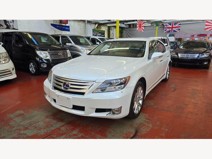 Lexus LS 600h V8 Premier CVT 4WD Ulez Free