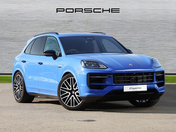 Porsche Cayenne 3.0 V6 E-Hybrid 25.9kWh S Black Edition TiptronicS 4WD Euro 6 (s/s) 5dr